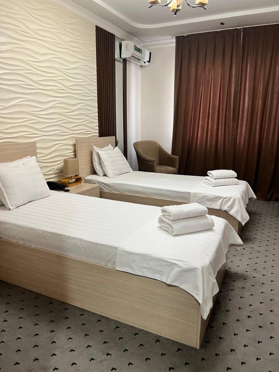 Orzu Hotel Наманган Екстер'єр фото