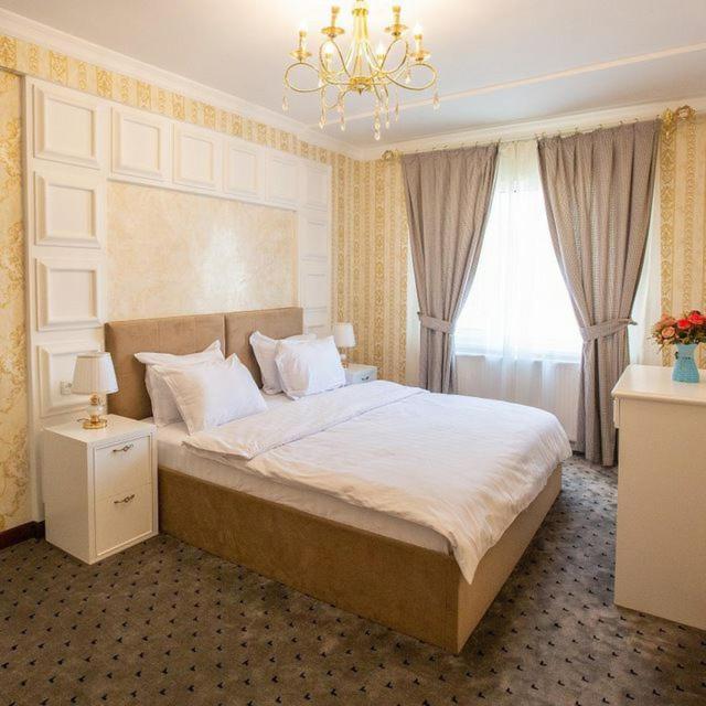 Orzu Hotel Наманган Екстер'єр фото